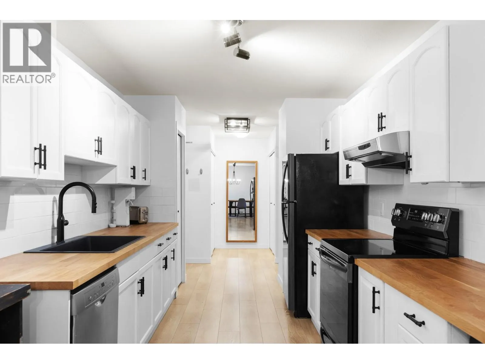 3854 Gordon Drive Unit# 285