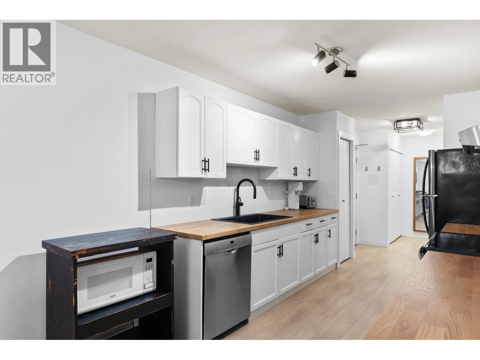 3854 Gordon Drive Unit# 285