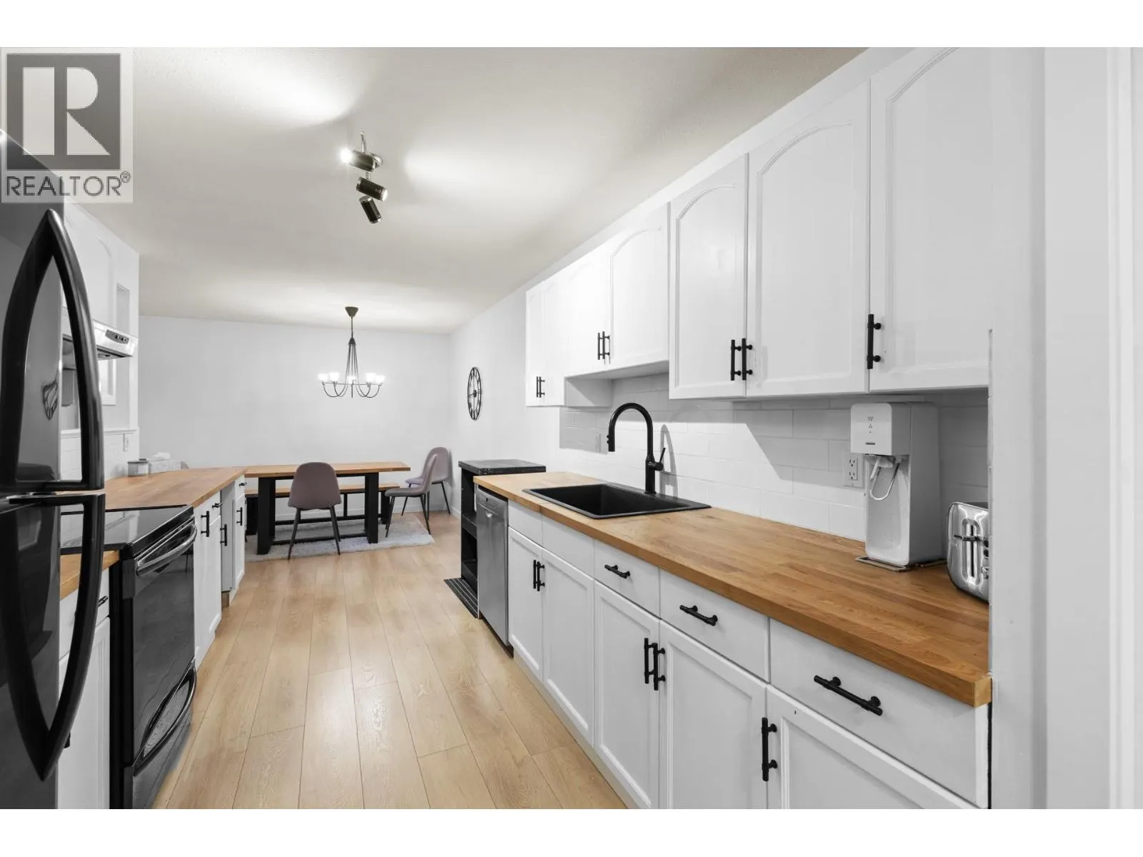 3854 Gordon Drive Unit# 285