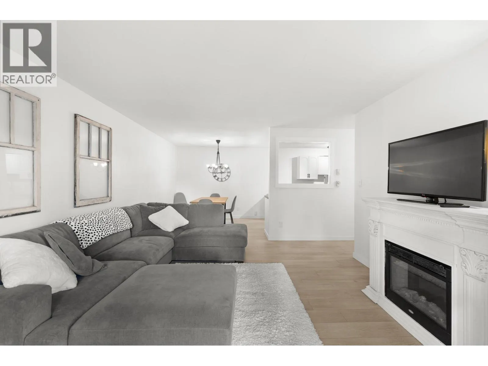 3854 Gordon Drive Unit# 285