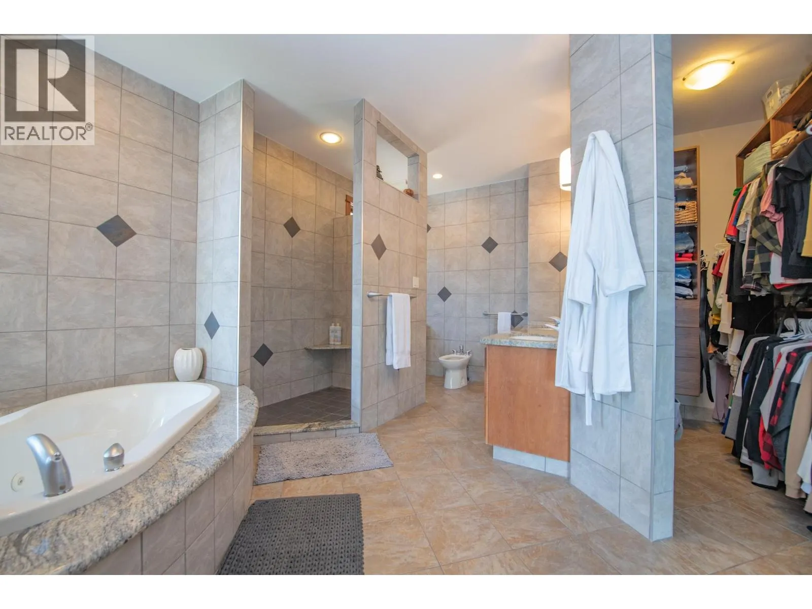 100 Kestrel Place Unit# 12