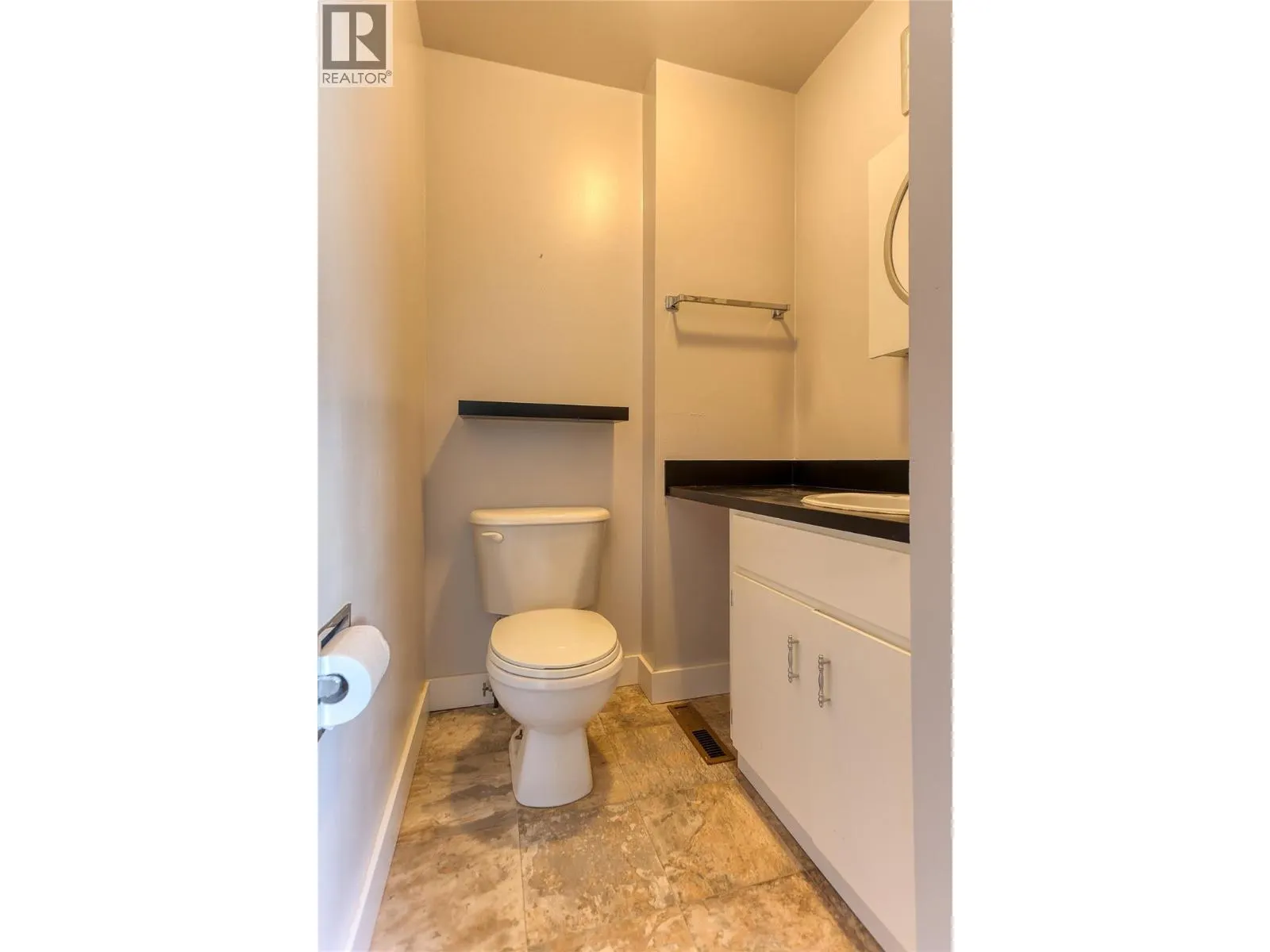3366 Laurel Crescent
