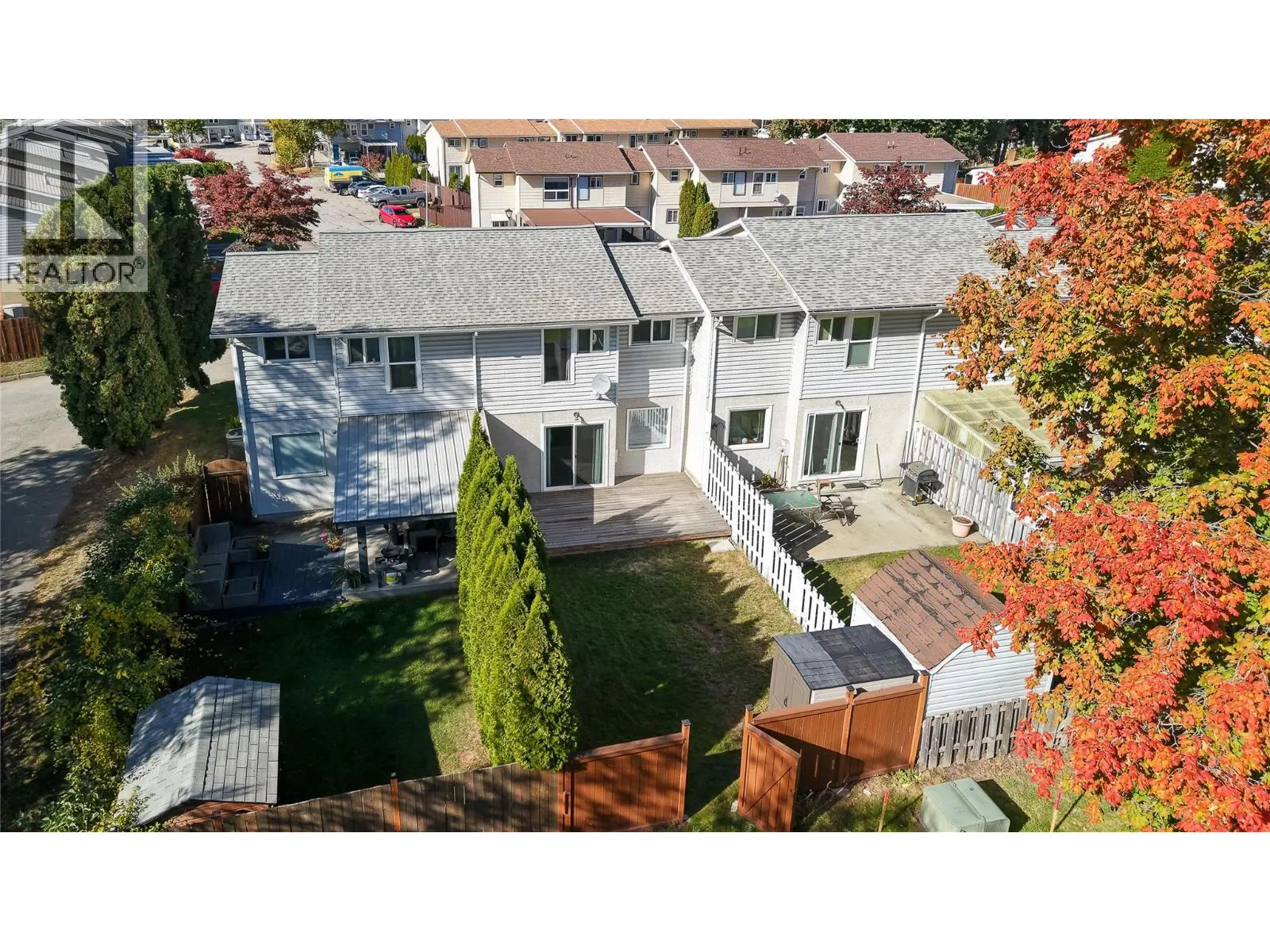 3366 Laurel Crescent