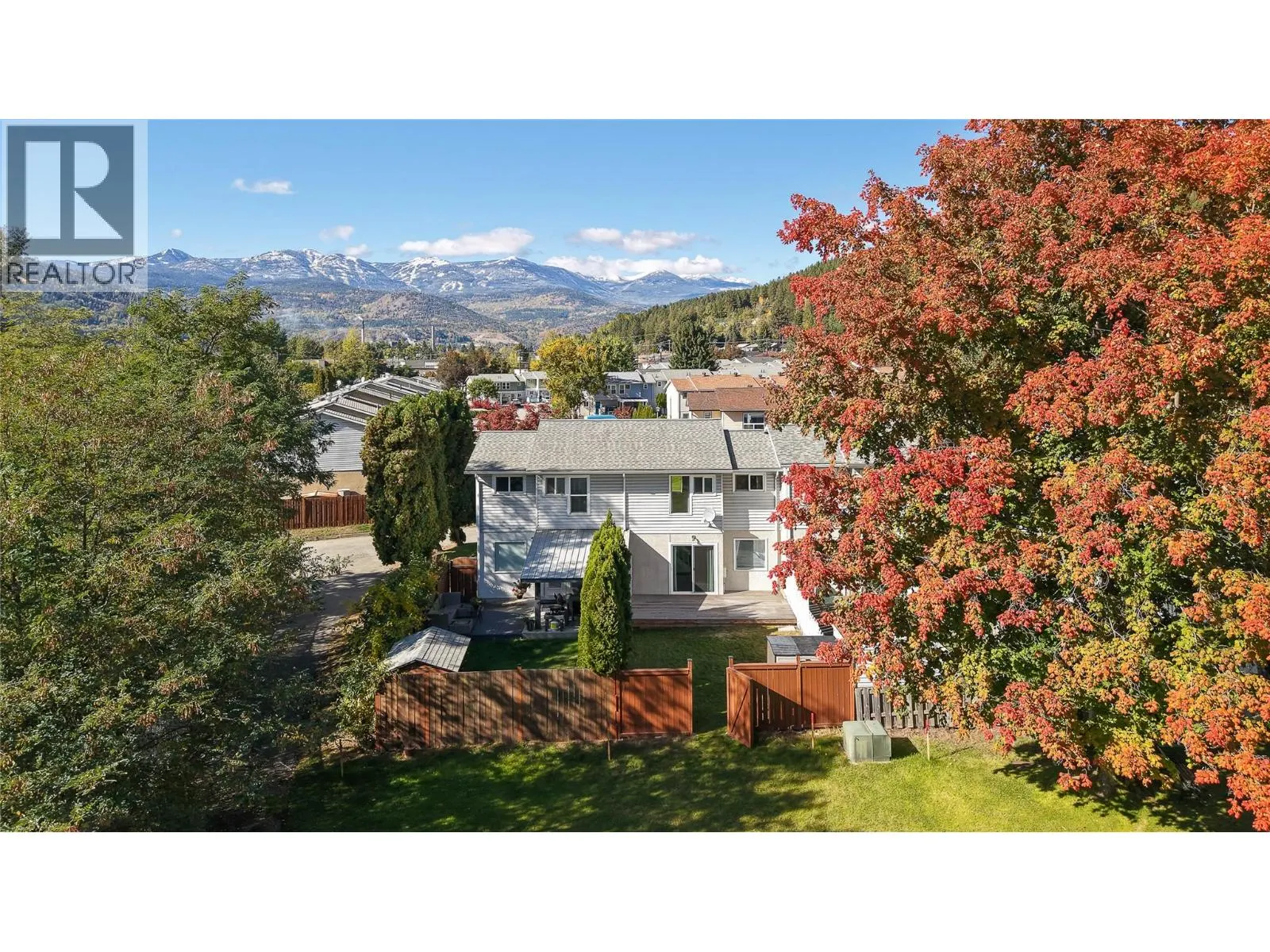 3366 Laurel Crescent