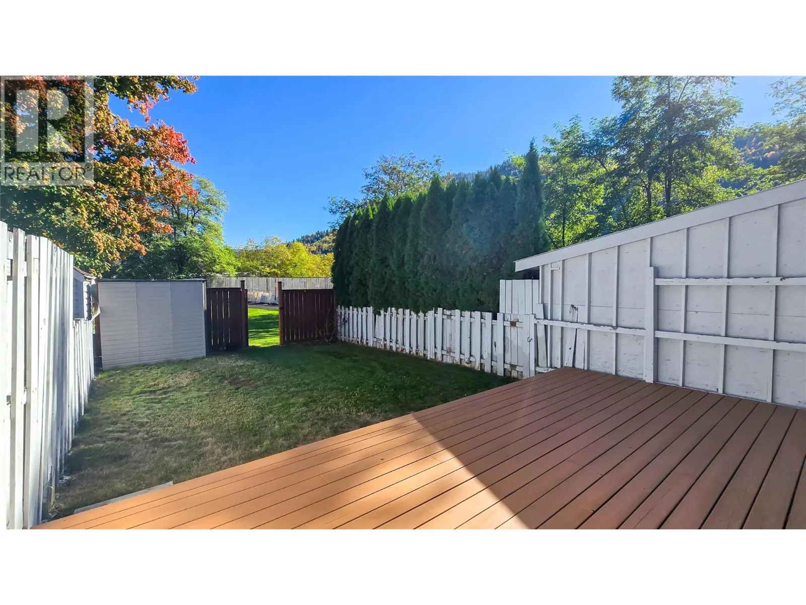 3366 Laurel Crescent