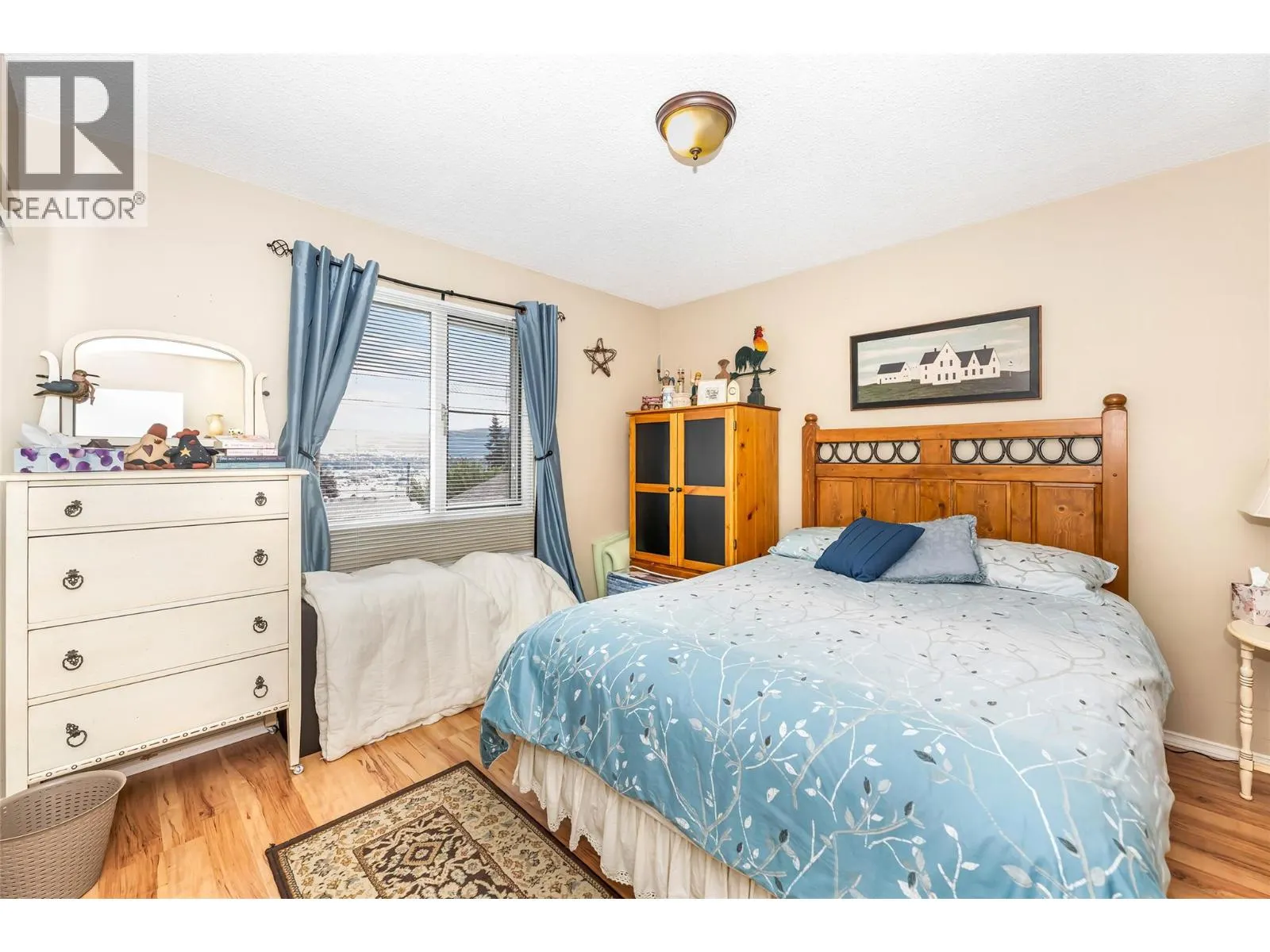6463 Blue Jay Road
