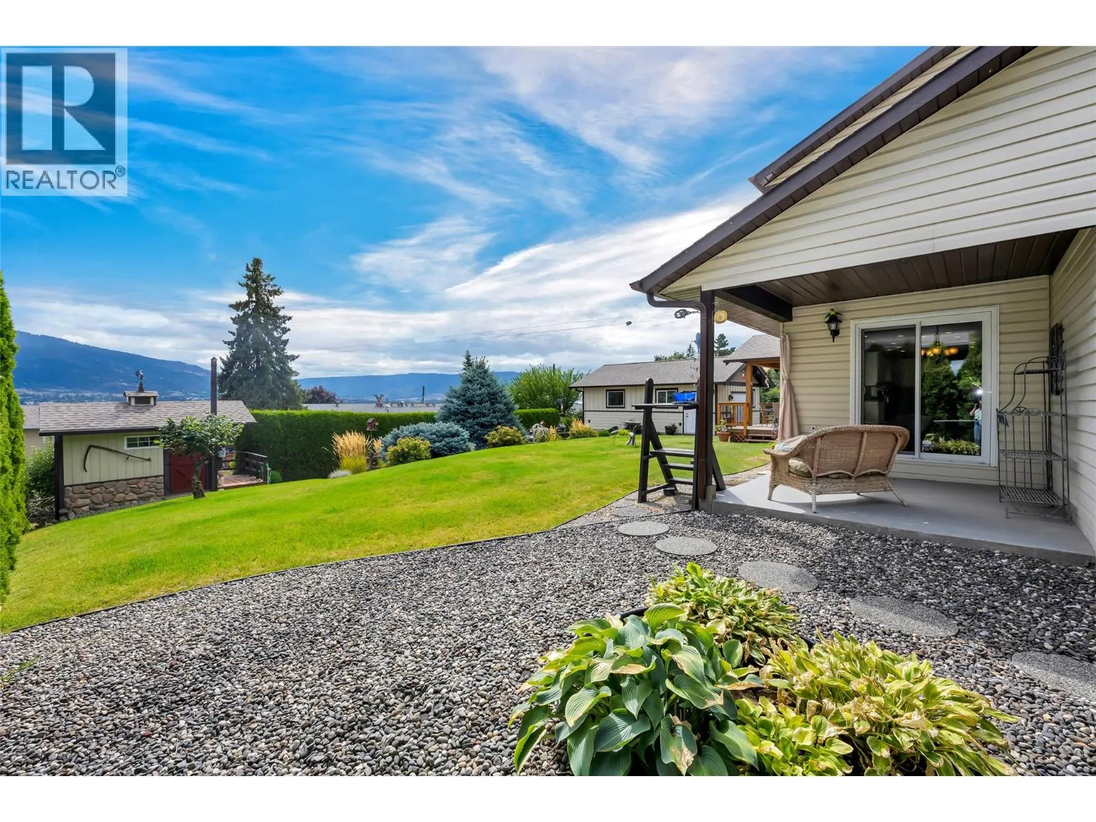 6463 Blue Jay Road