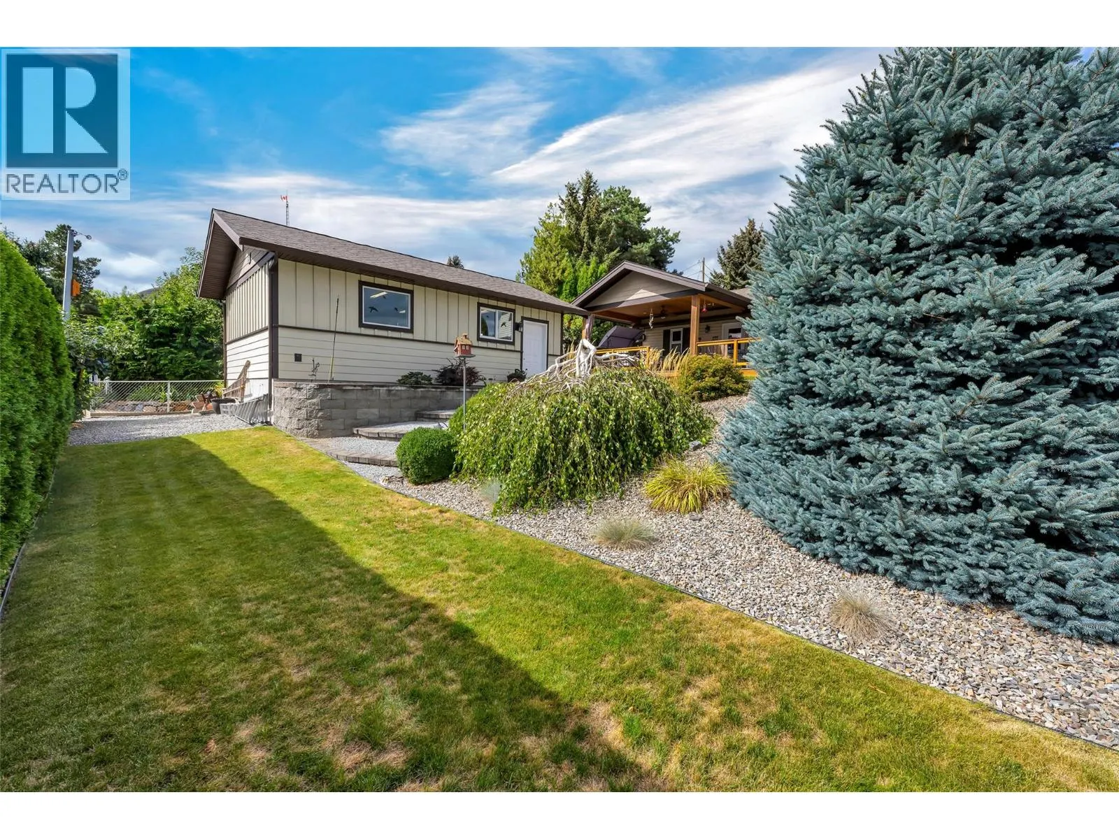 6463 Blue Jay Road