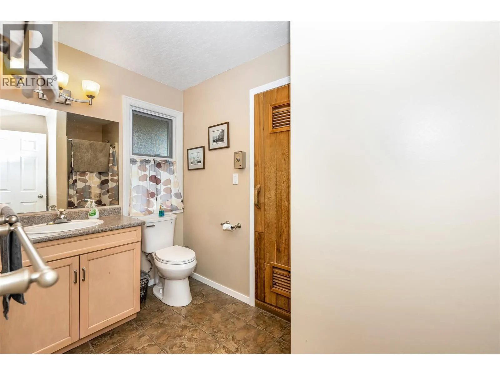 6463 Blue Jay Road