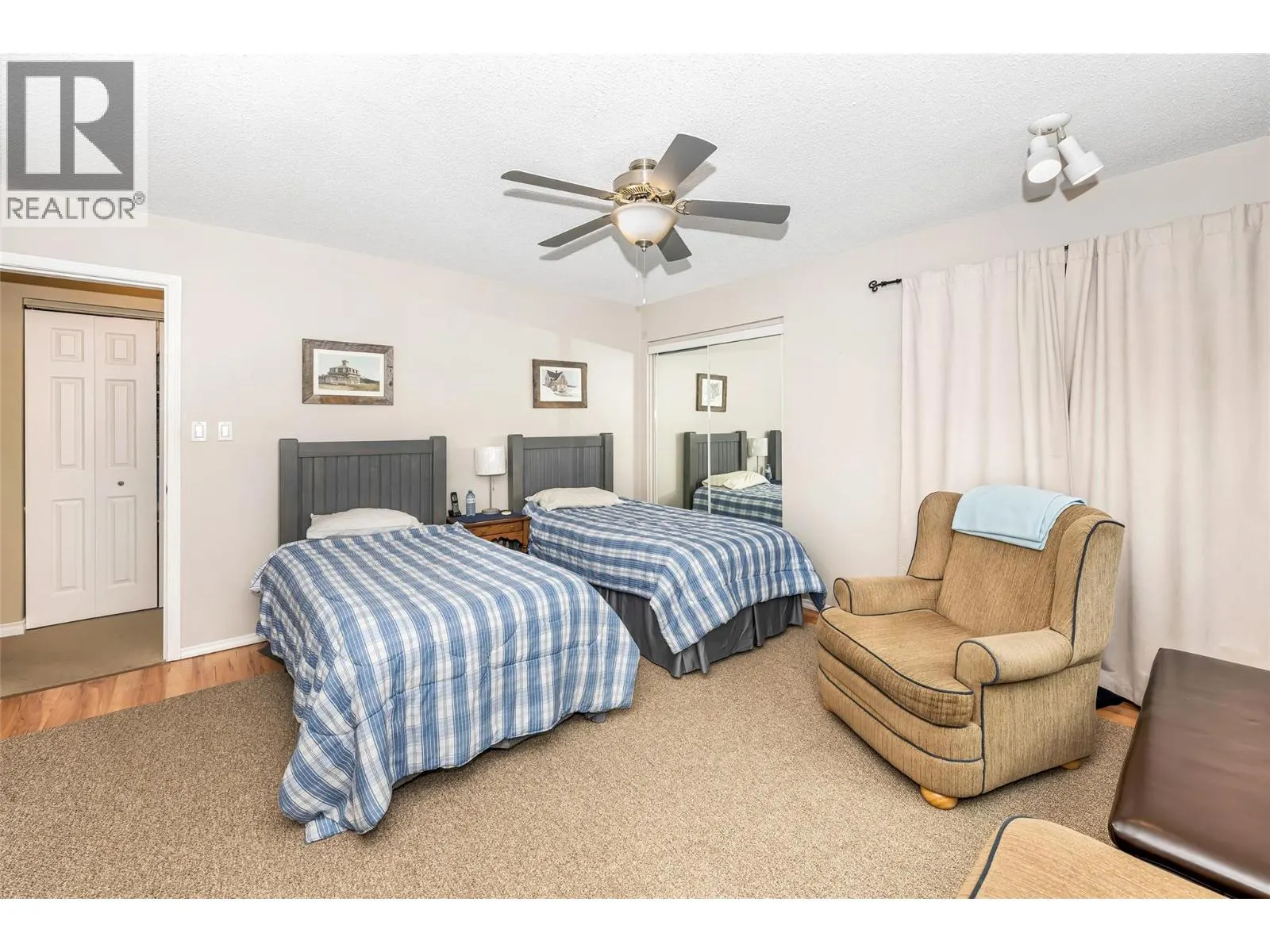 6463 Blue Jay Road