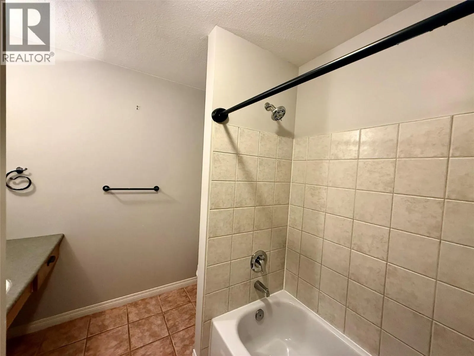 910 Dogwood Drive Unit# 102 Lot# 6