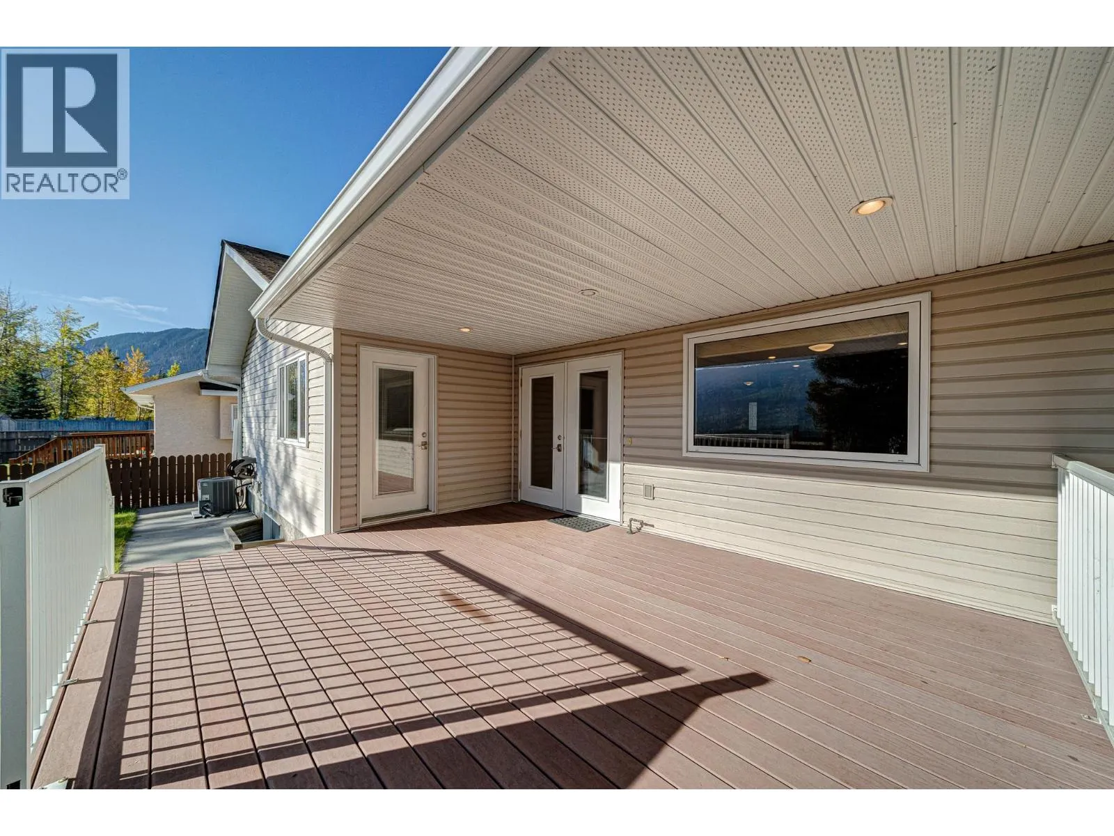 5 CALEDONIA Place