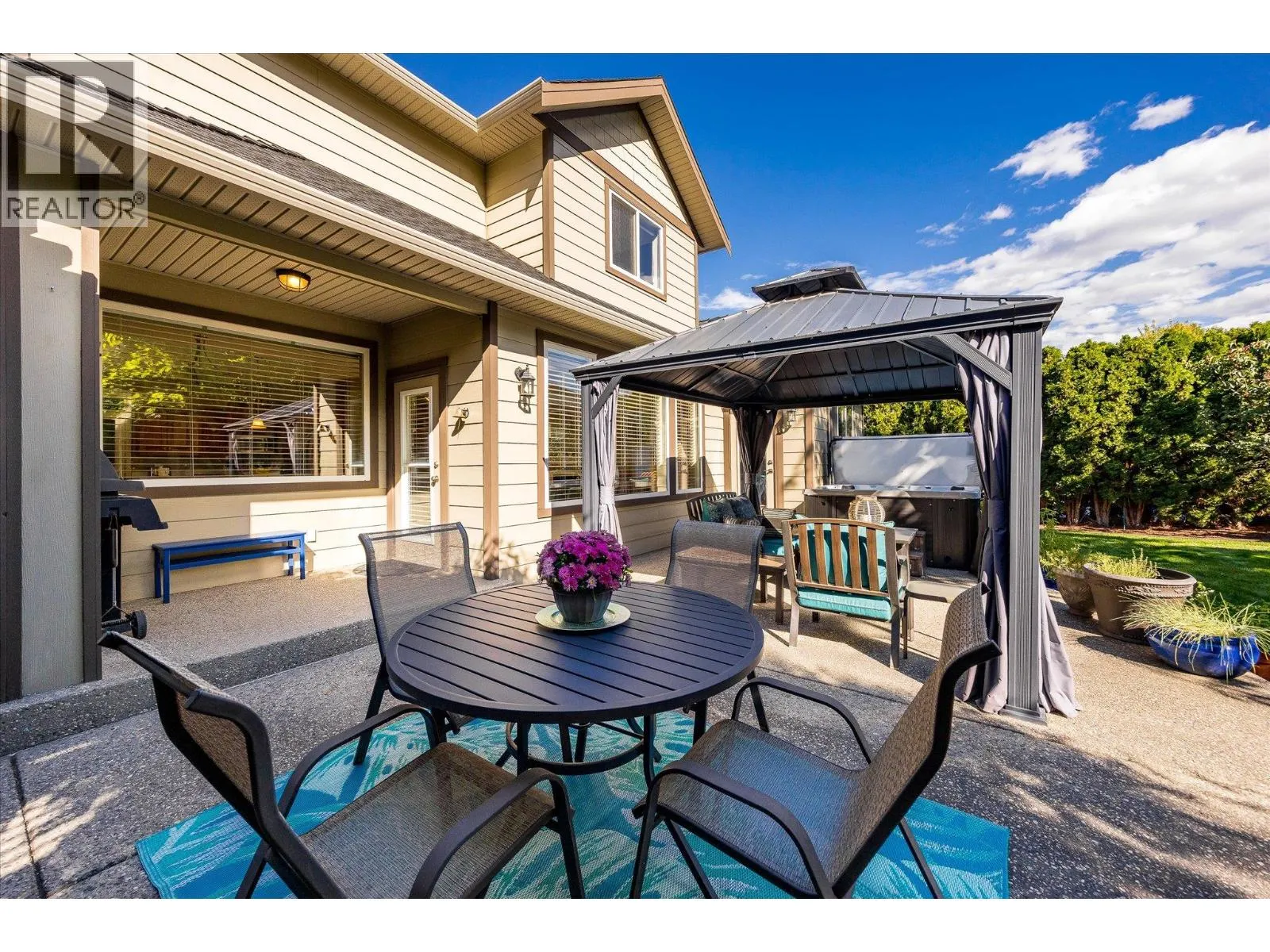607 Quarry Avenue