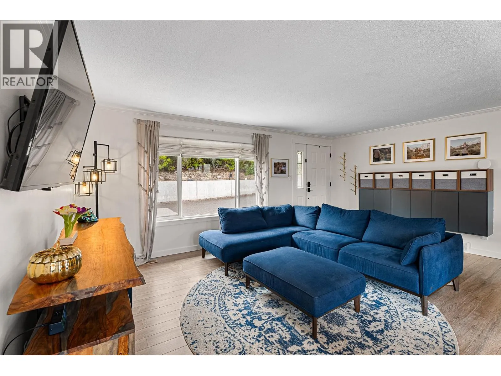 1214 BELAIR Drive