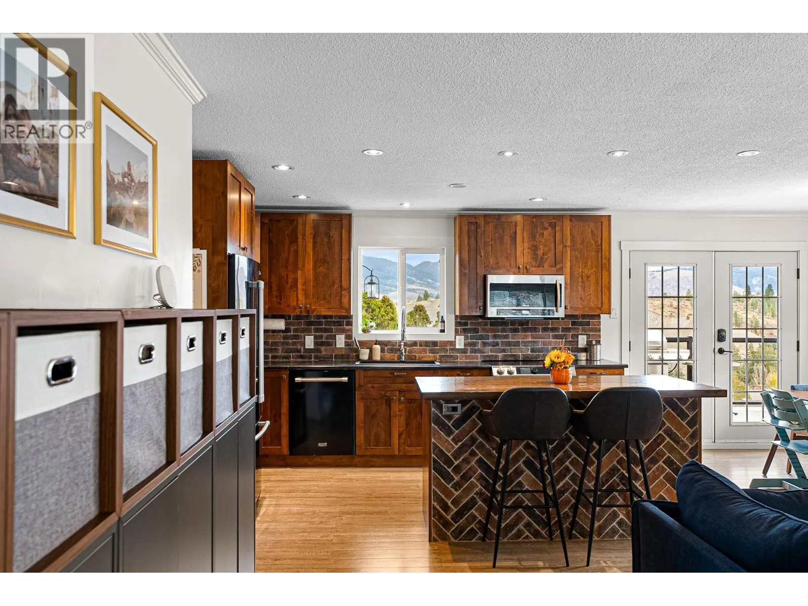 1214 BELAIR Drive