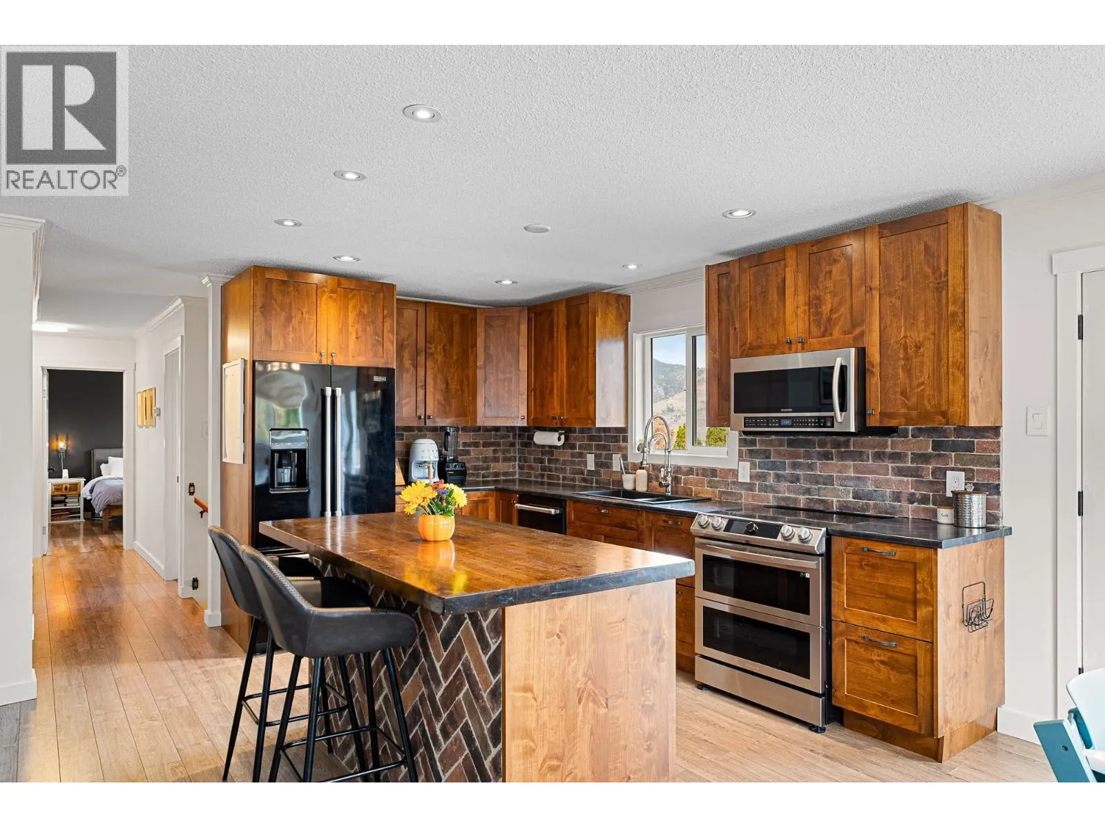 1214 BELAIR Drive