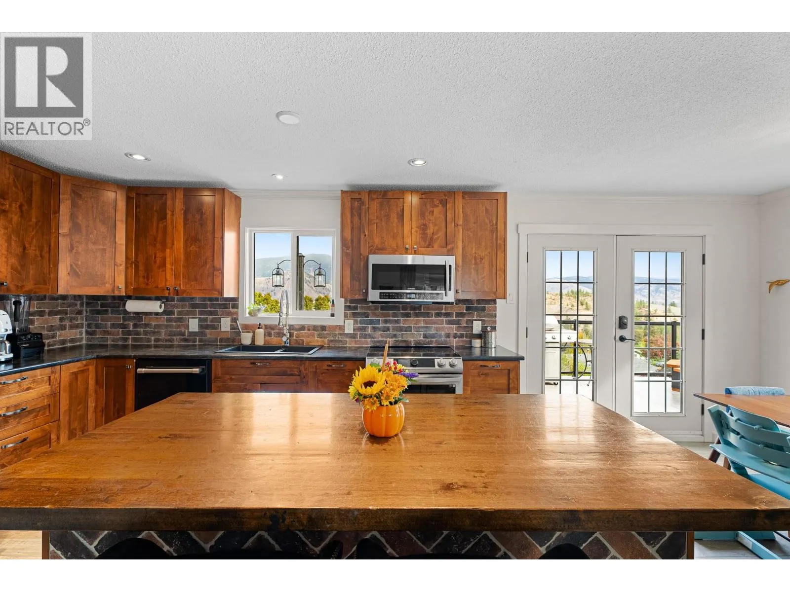 1214 BELAIR Drive