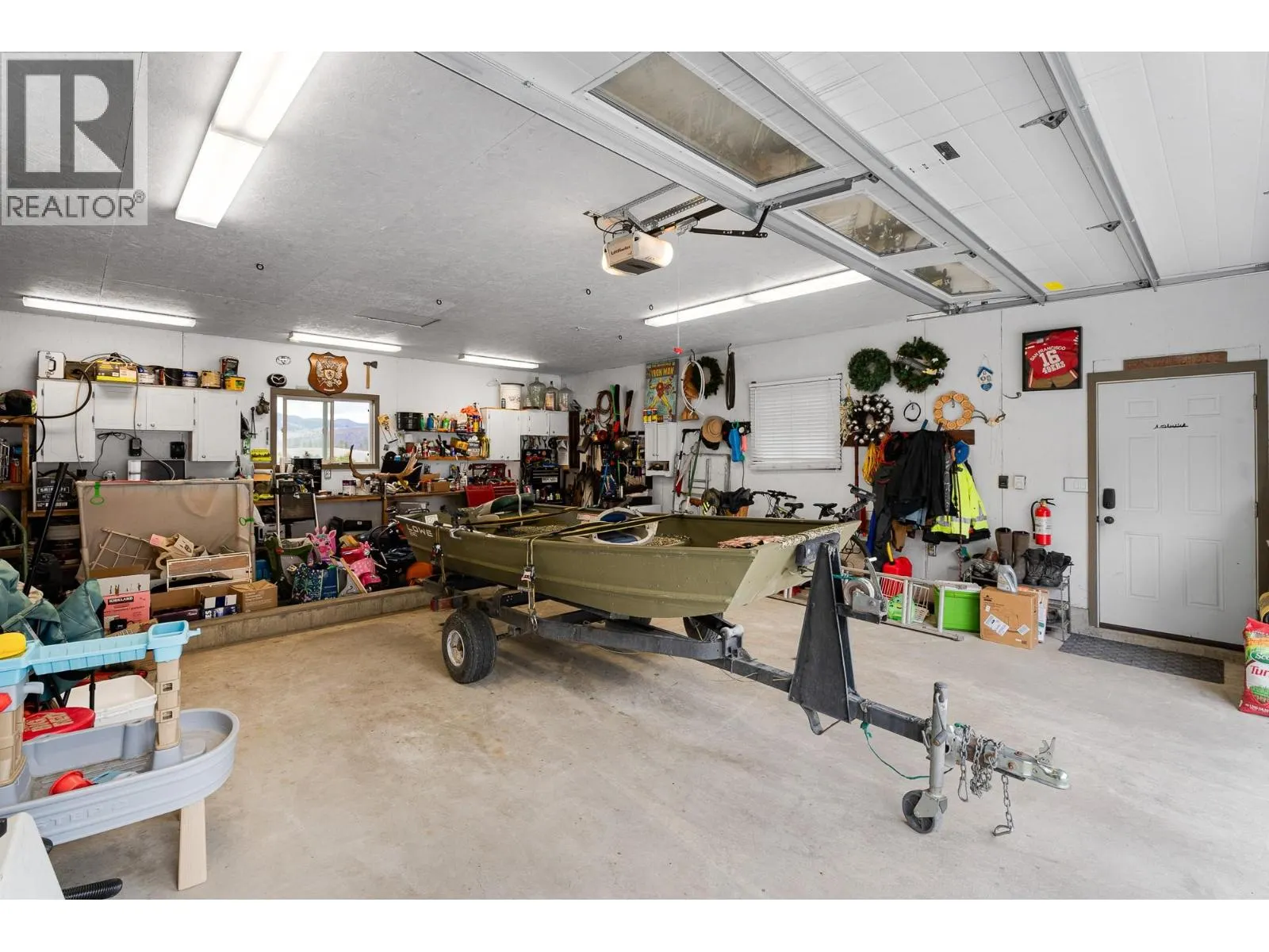 1214 BELAIR Drive