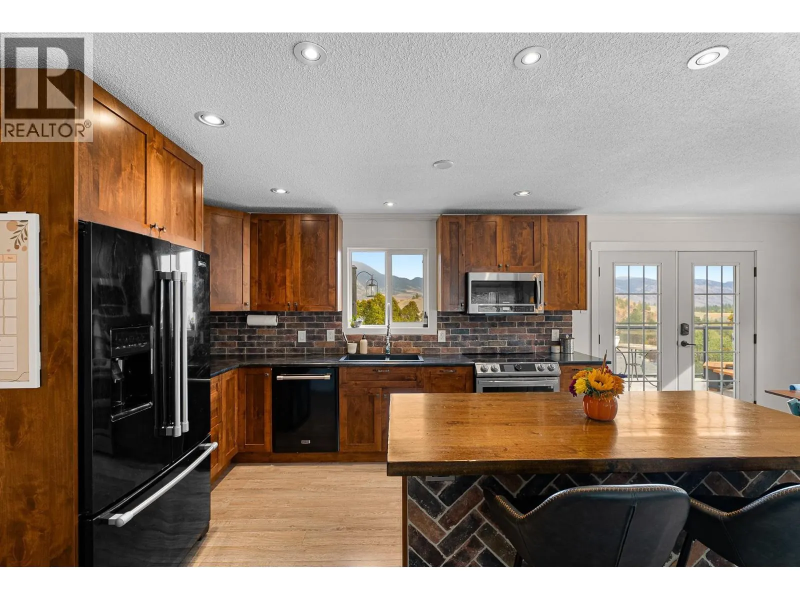 1214 BELAIR Drive