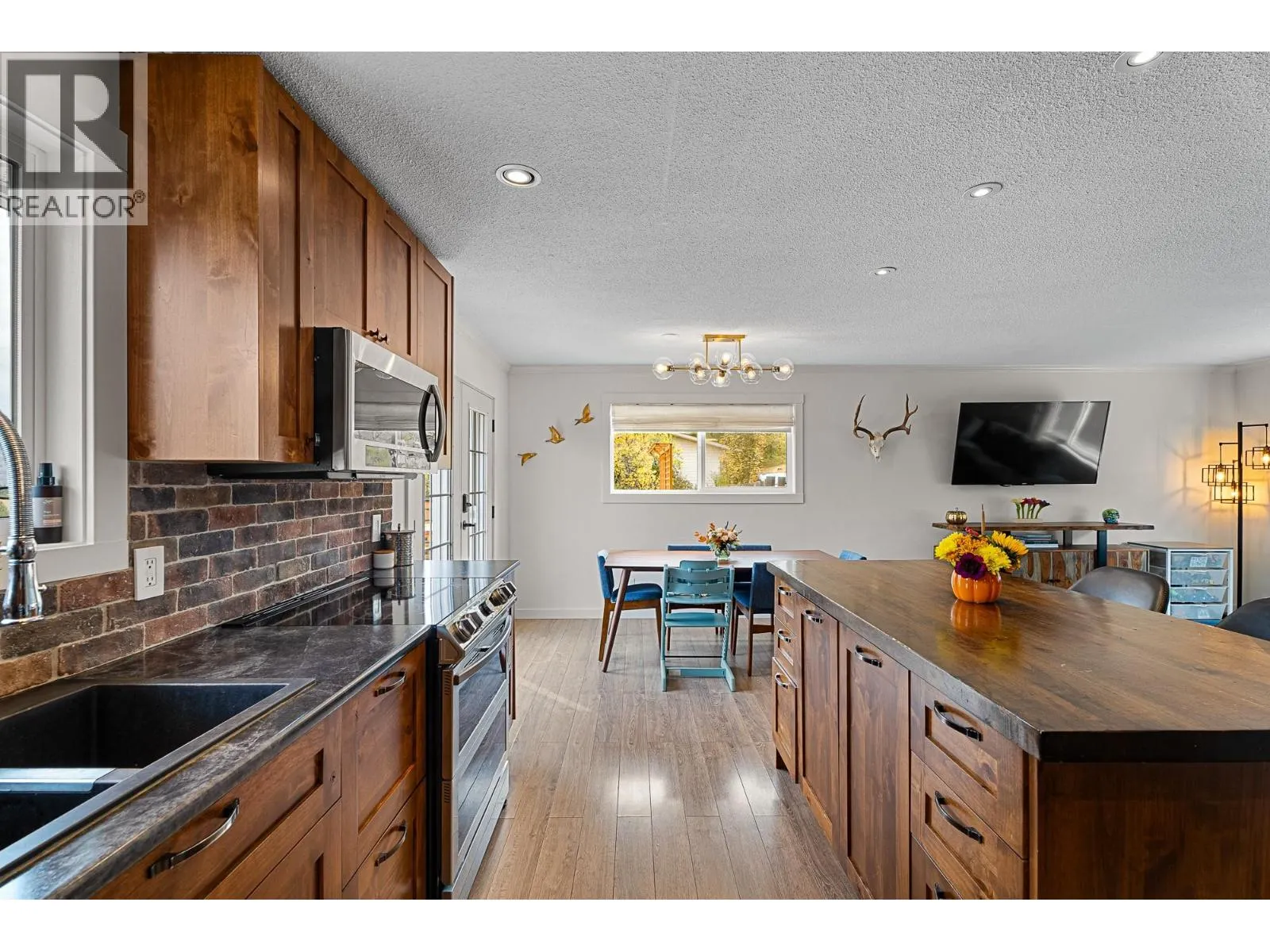 1214 BELAIR Drive