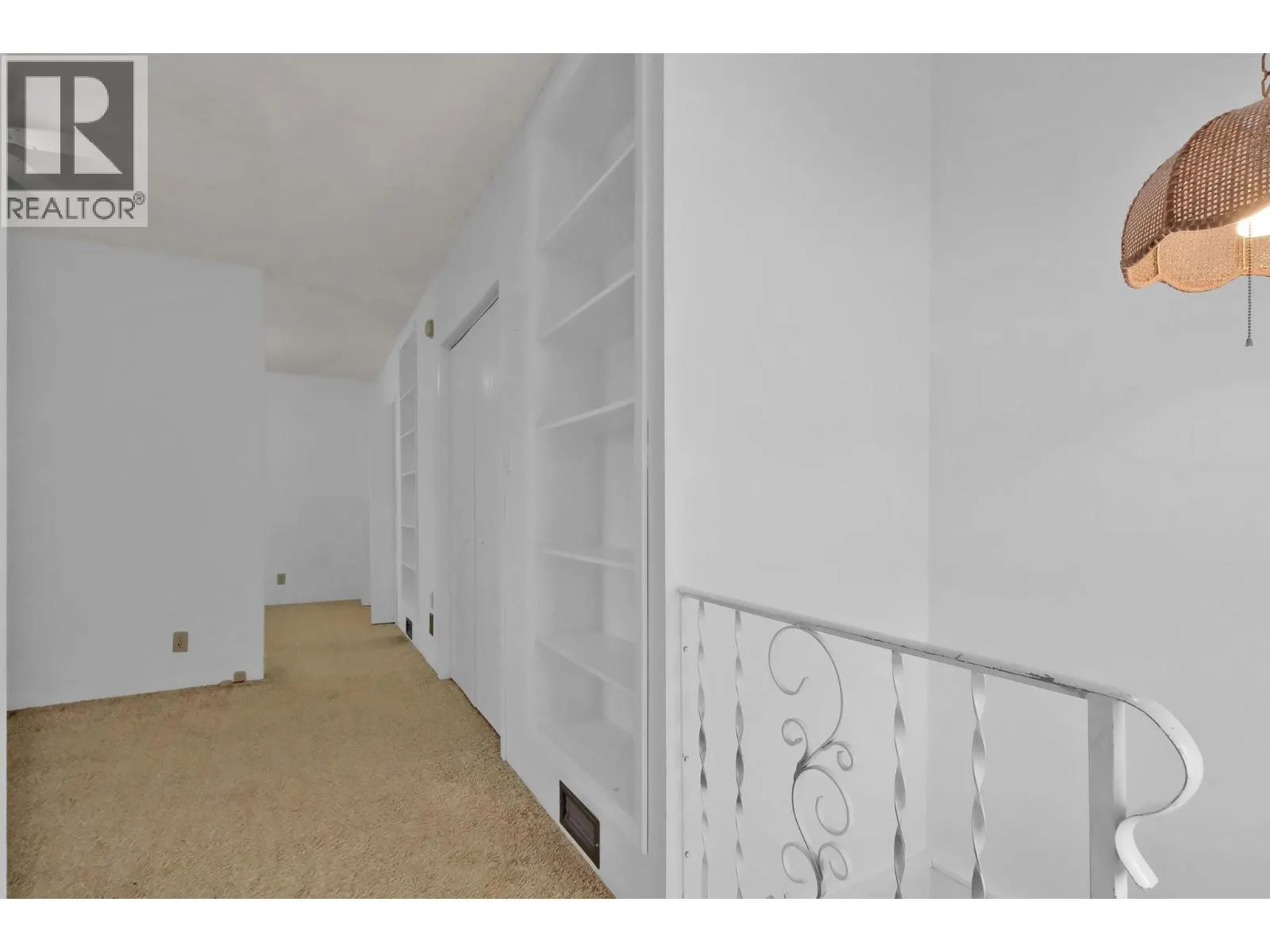312 SCOTT Avenue