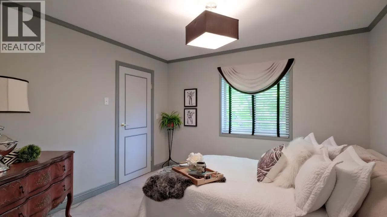 335 CHURCHILL Avenue Unit# 205