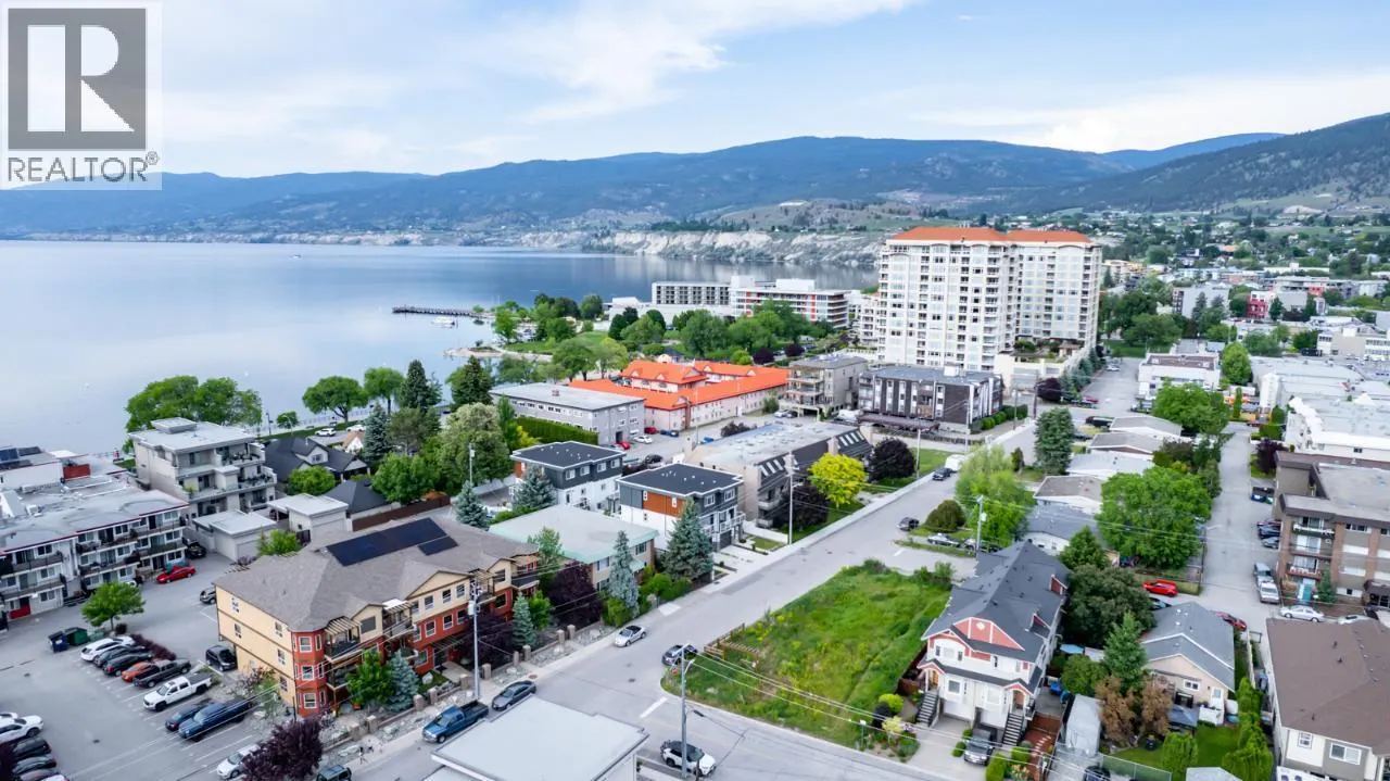 335 CHURCHILL Avenue Unit# 205