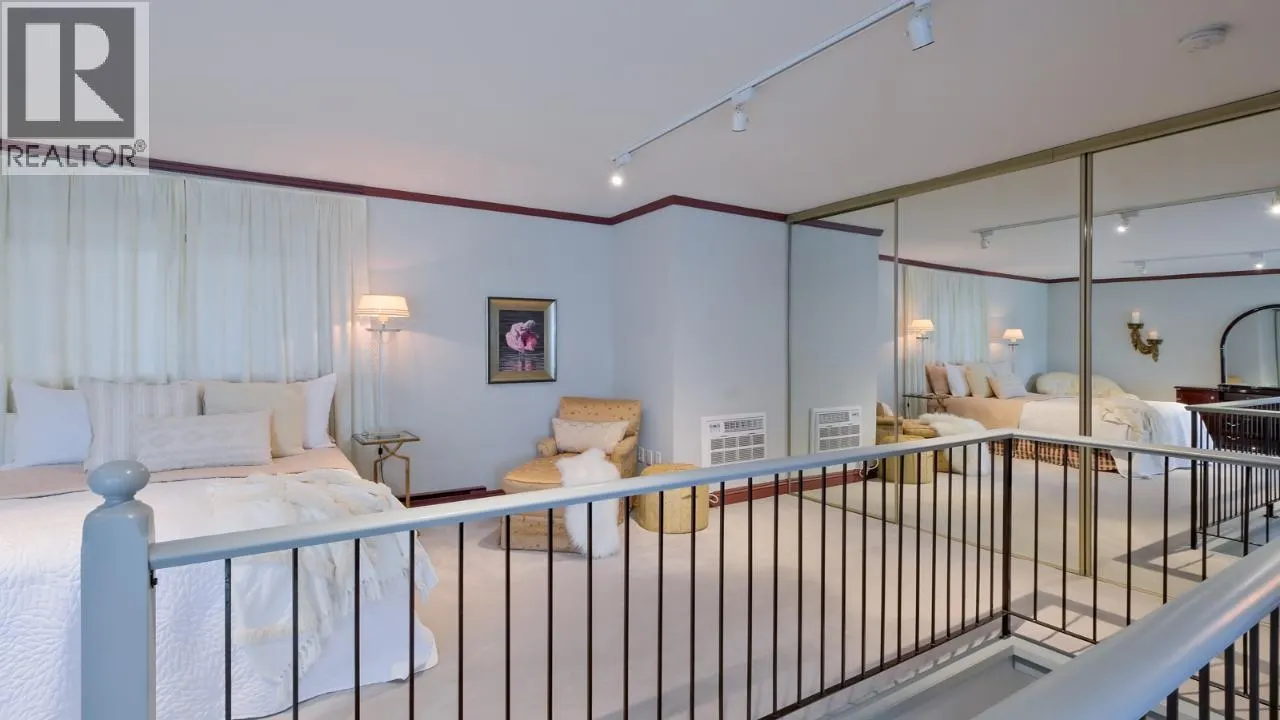 335 CHURCHILL Avenue Unit# 205