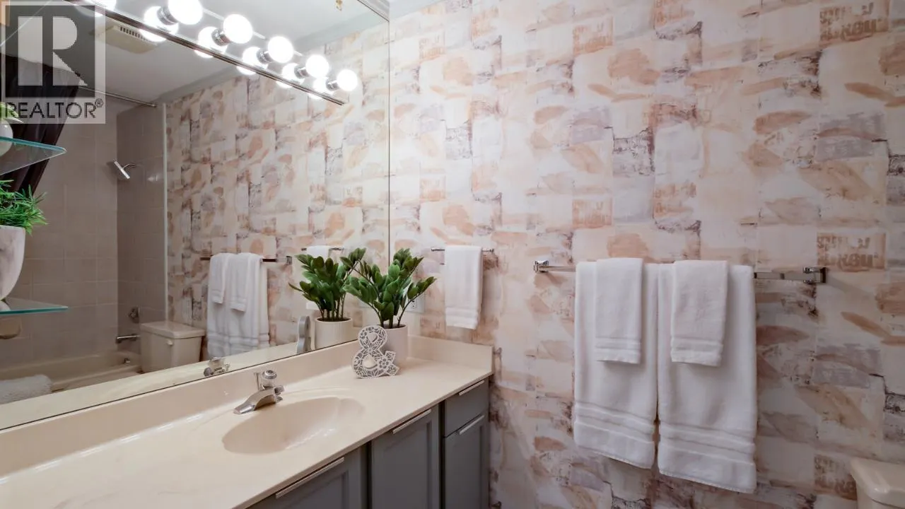 335 CHURCHILL Avenue Unit# 205