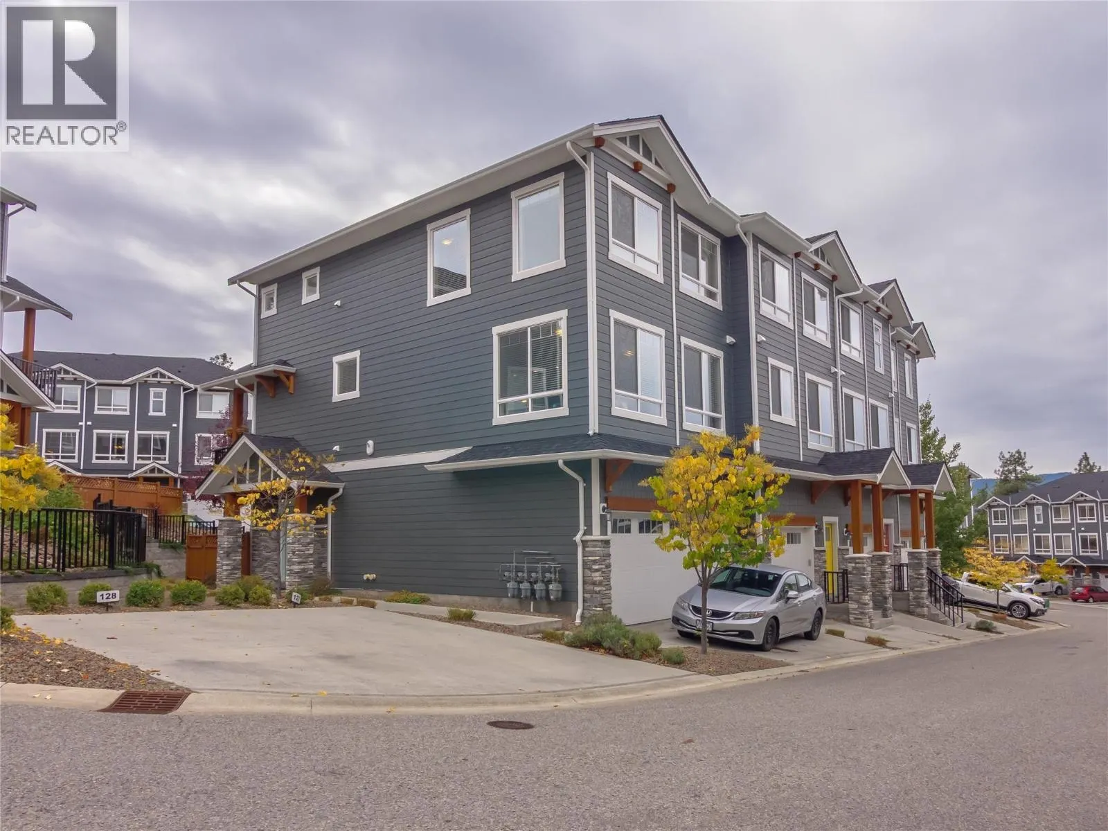 1115 Holden Road Unit# 128