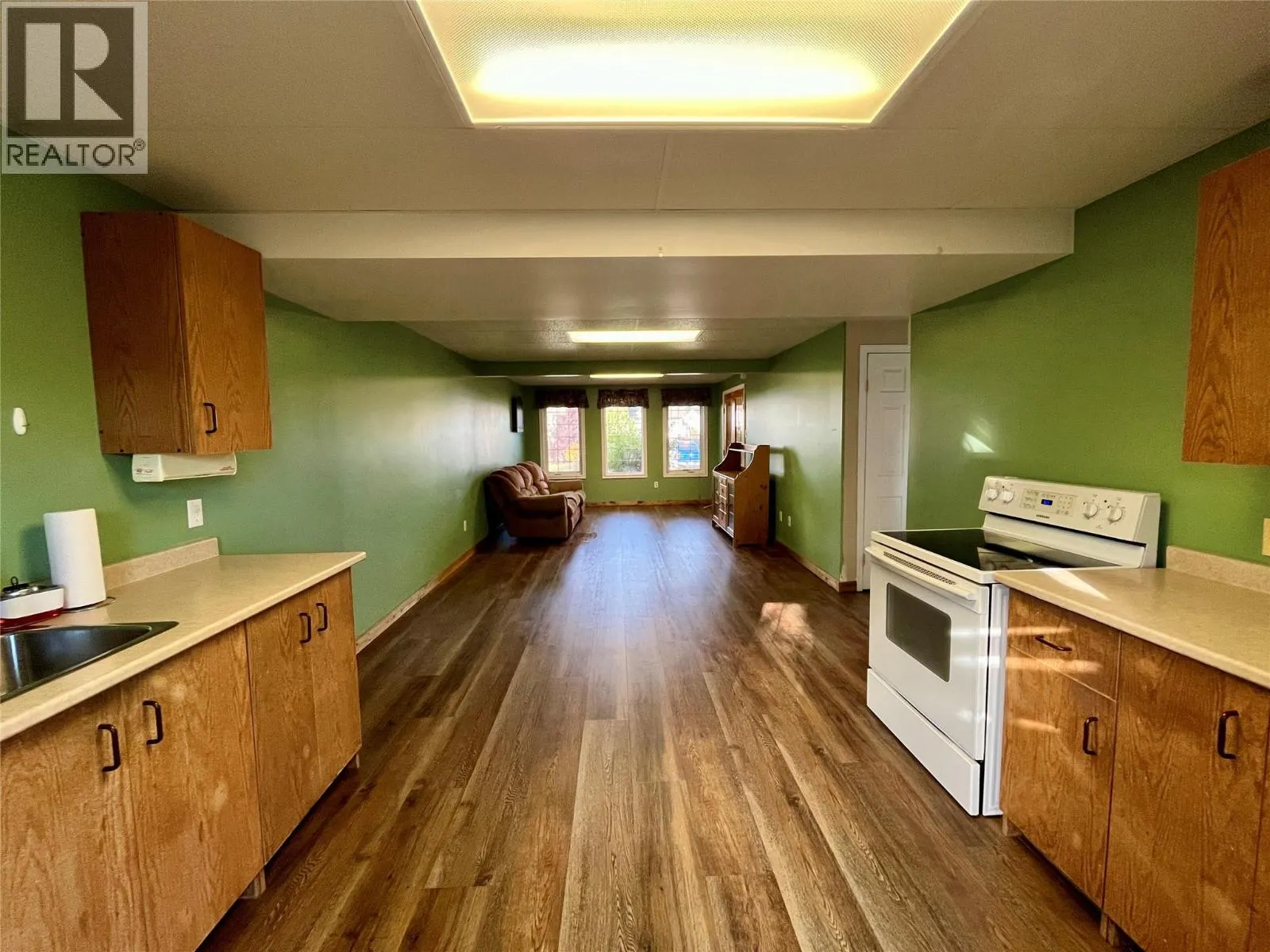 10710 Cottonwood Crescent