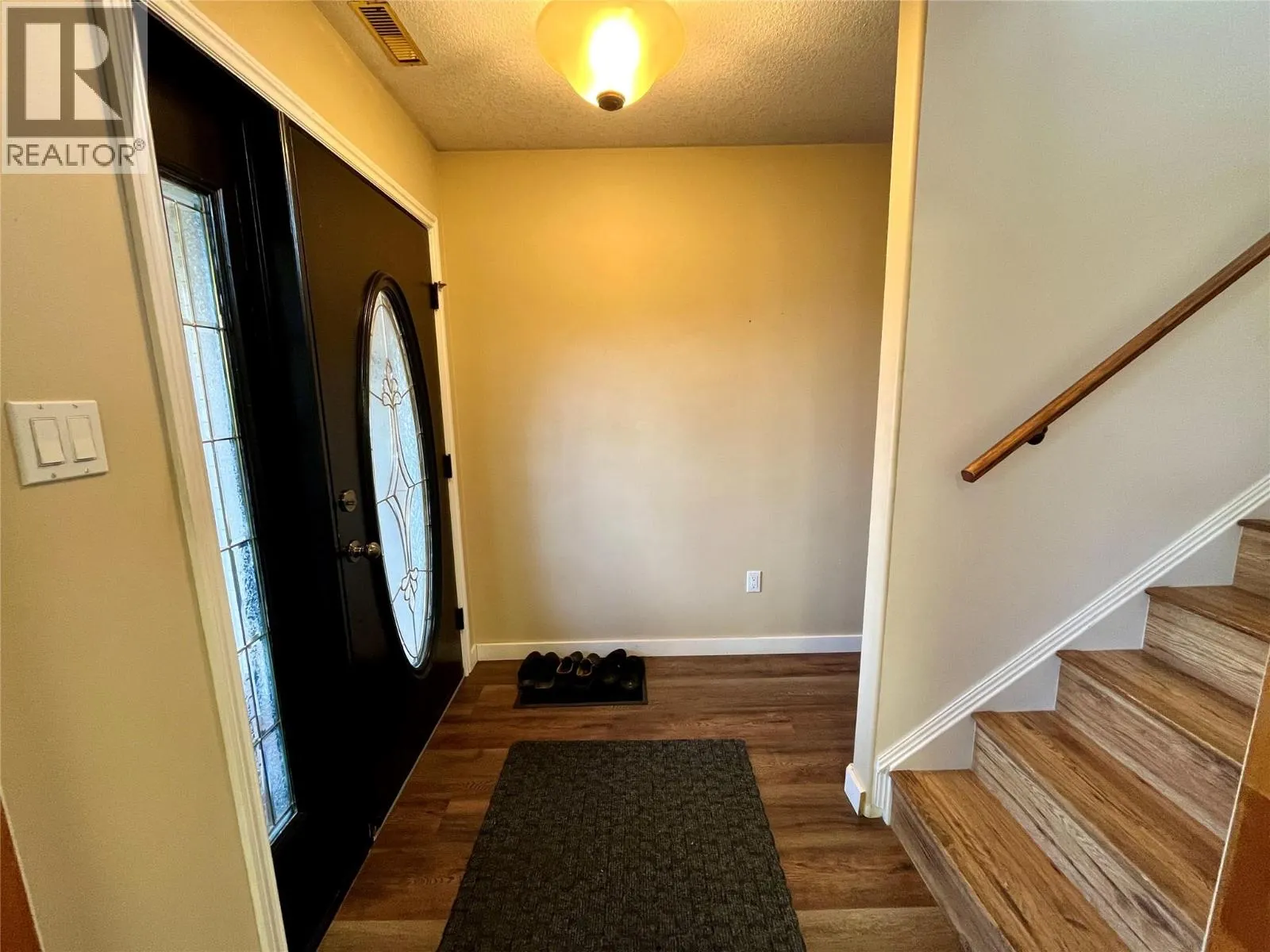 10710 Cottonwood Crescent