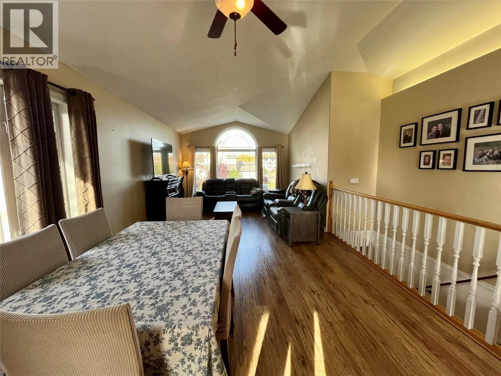 10710 Cottonwood Crescent