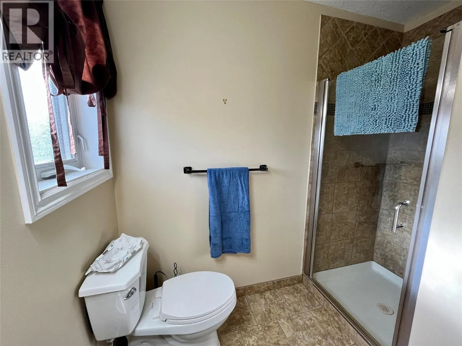 10710 Cottonwood Crescent
