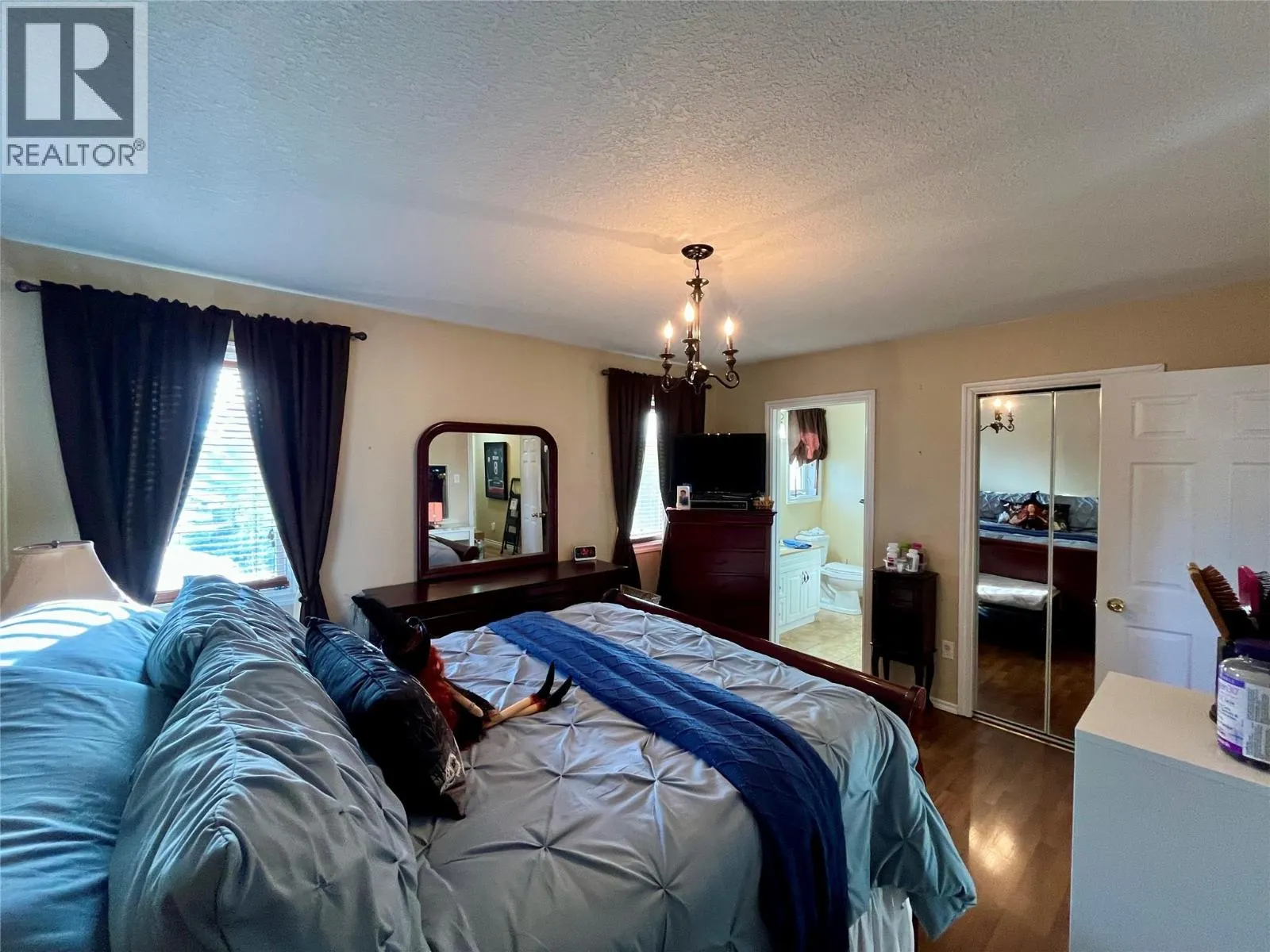 10710 Cottonwood Crescent