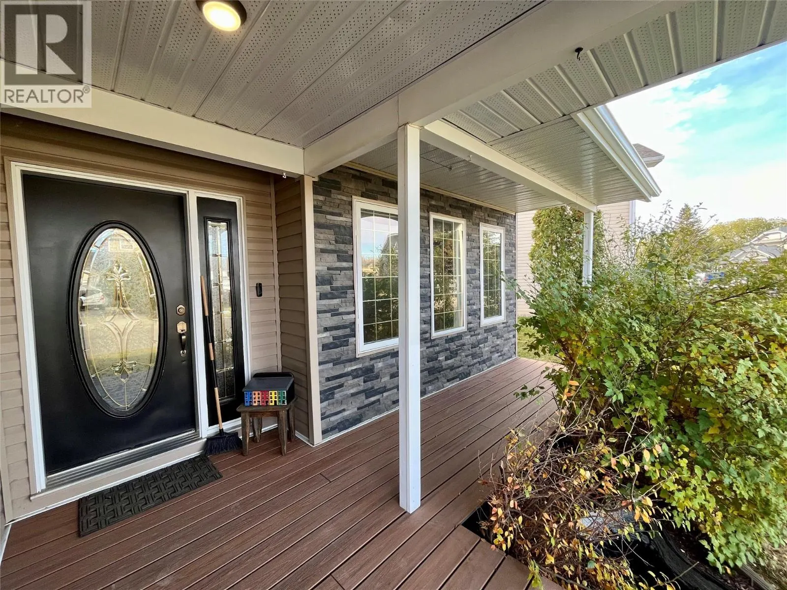 10710 Cottonwood Crescent