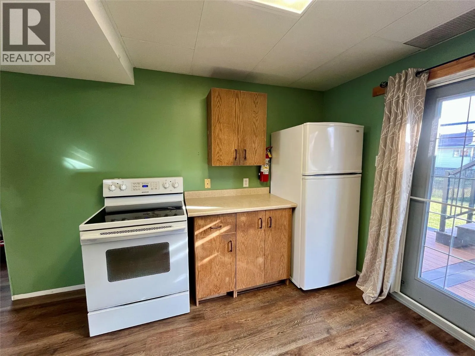 10710 Cottonwood Crescent
