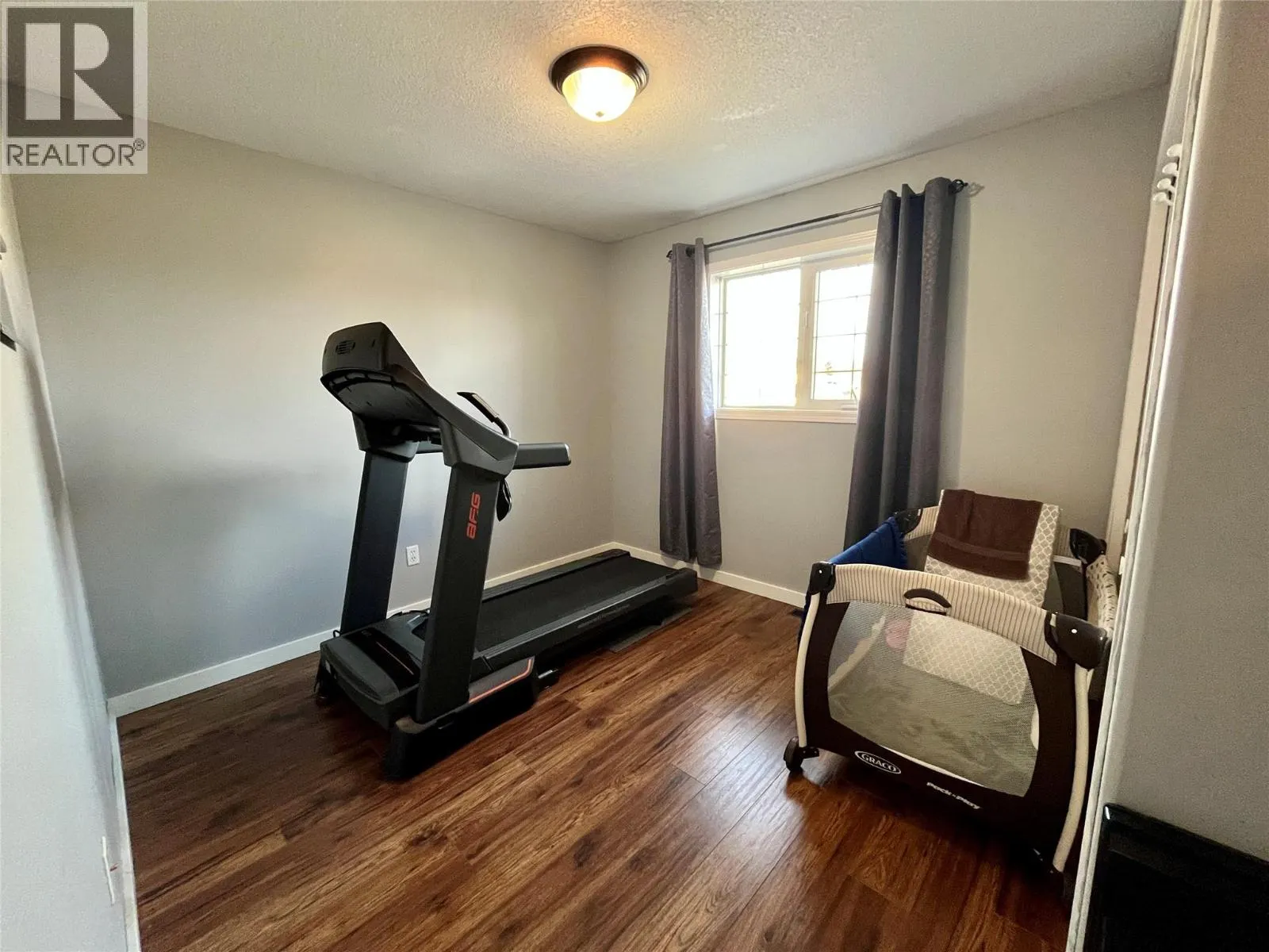 10710 Cottonwood Crescent