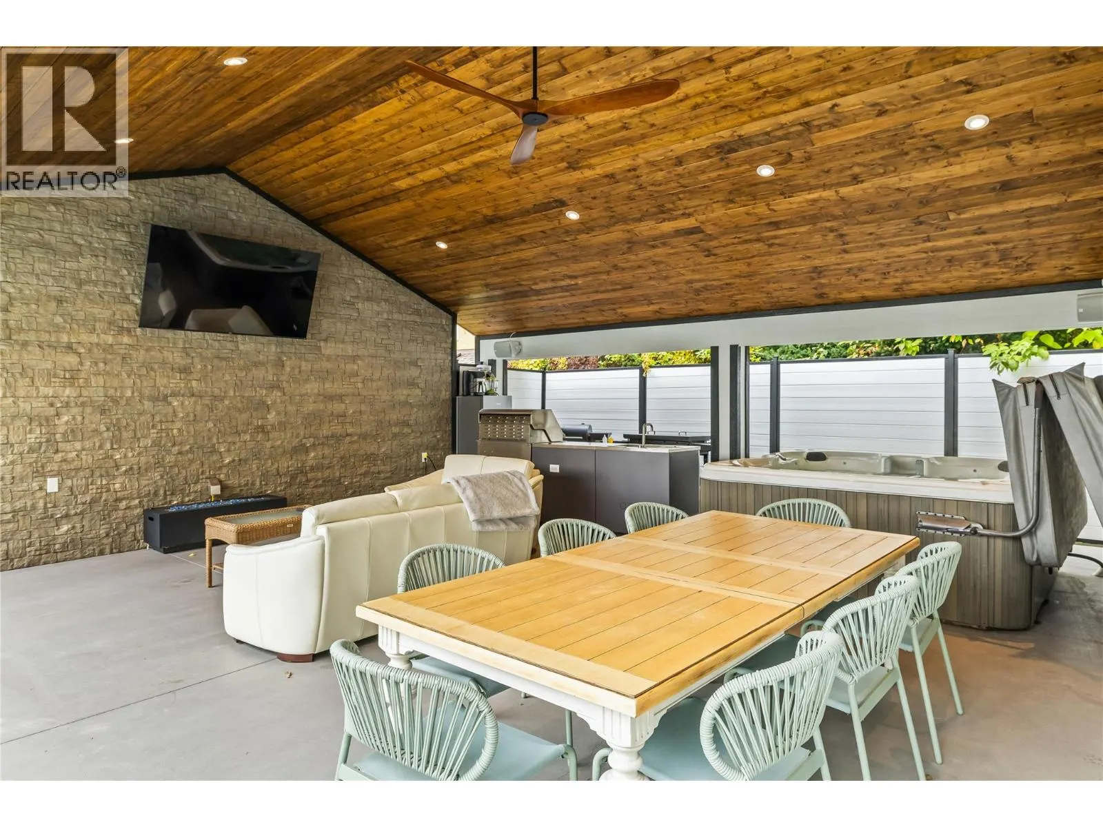 2336 Shannon Woods Drive