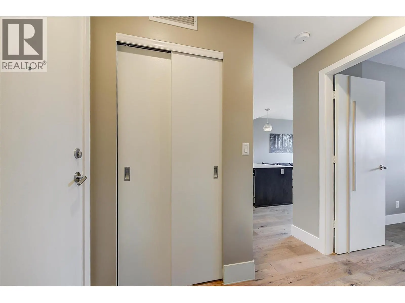 2040 Springfield Road Unit# 307
