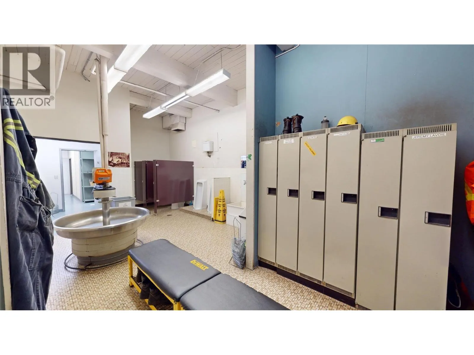 815 Cranbrook Street N