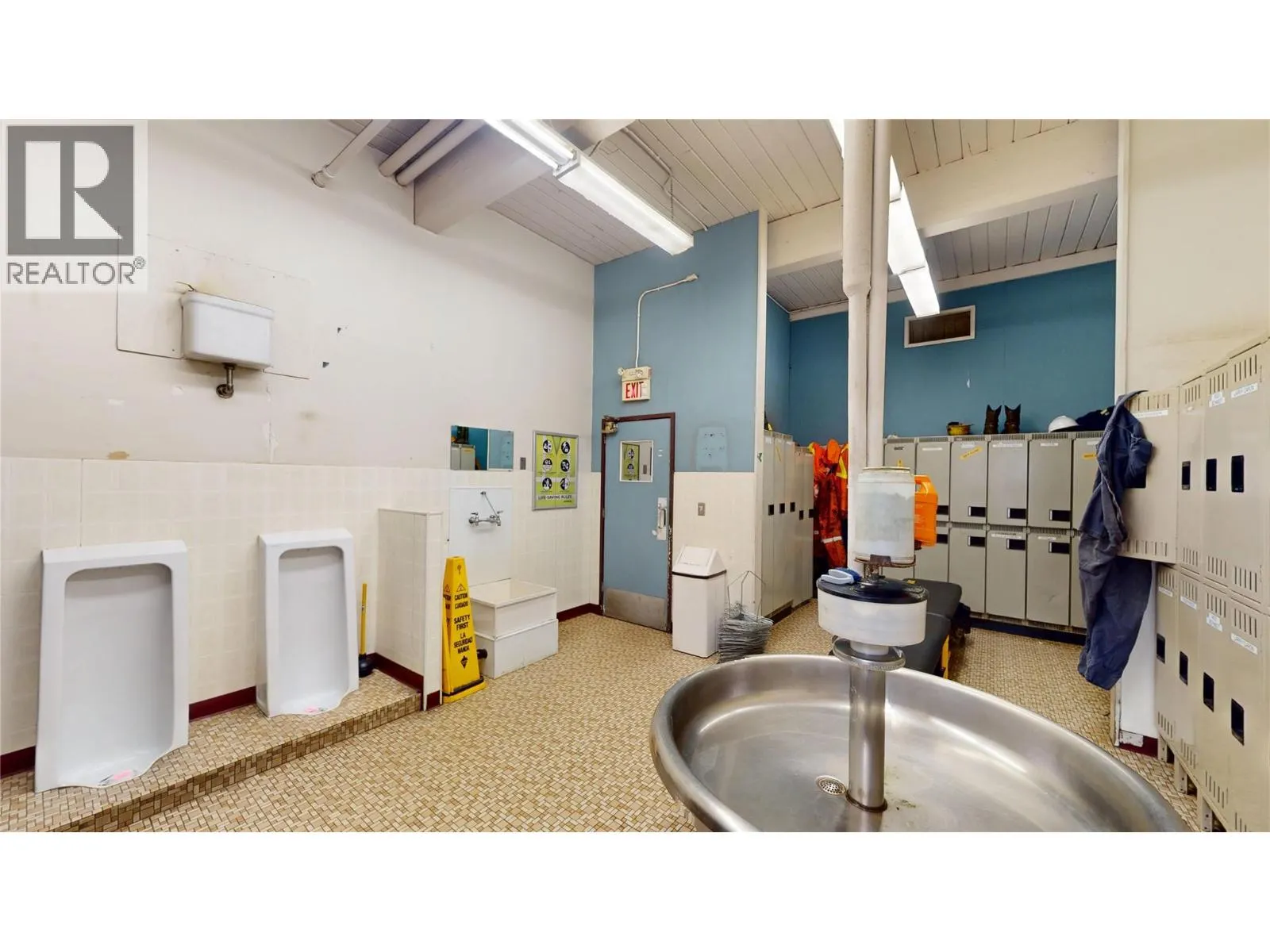 815 Cranbrook Street N