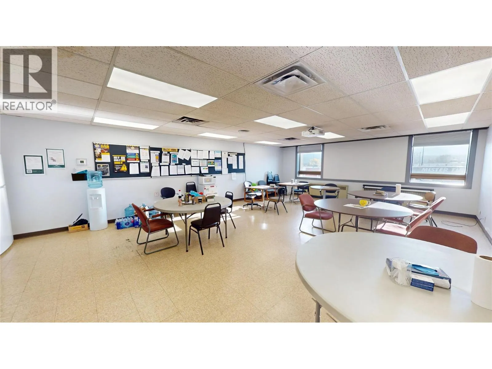 815 Cranbrook Street N