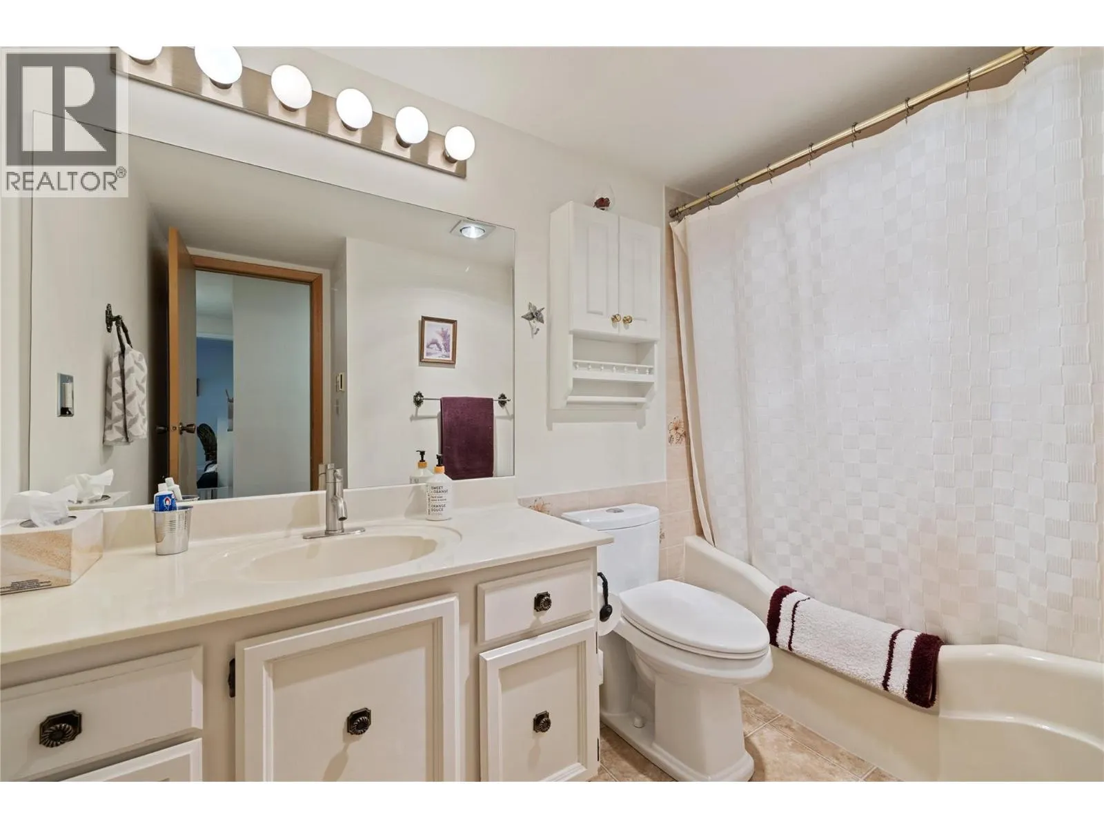 1035 Bernard Avenue Unit# 104