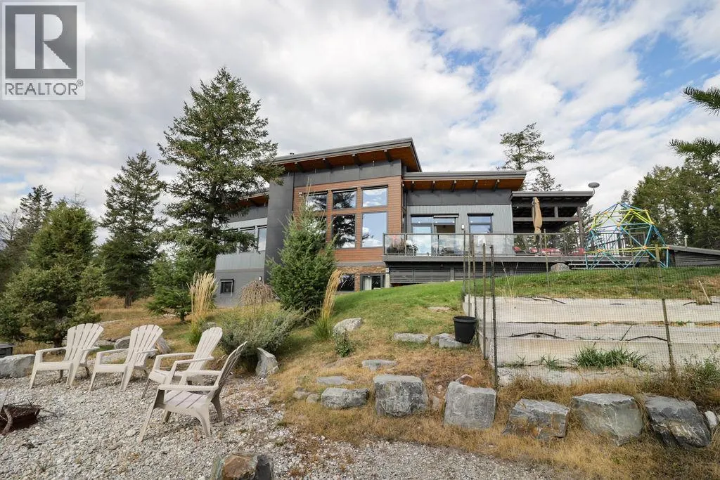 2160 KOOTENAY 3 Road