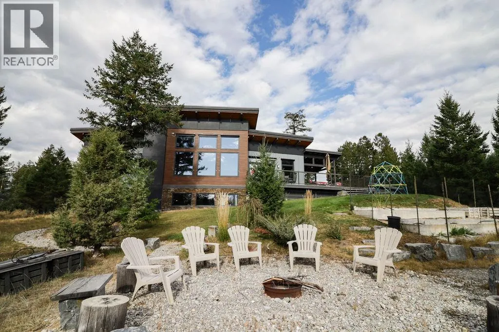 2160 KOOTENAY 3 Road