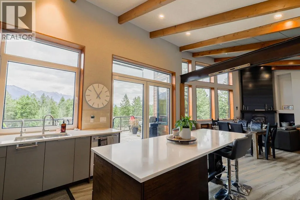 2160 KOOTENAY 3 Road