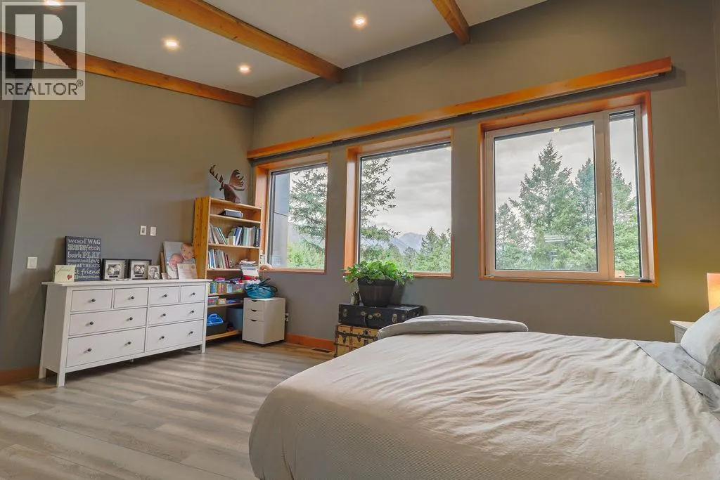 2160 KOOTENAY 3 Road