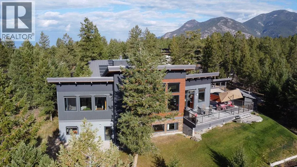 2160 KOOTENAY 3 Road