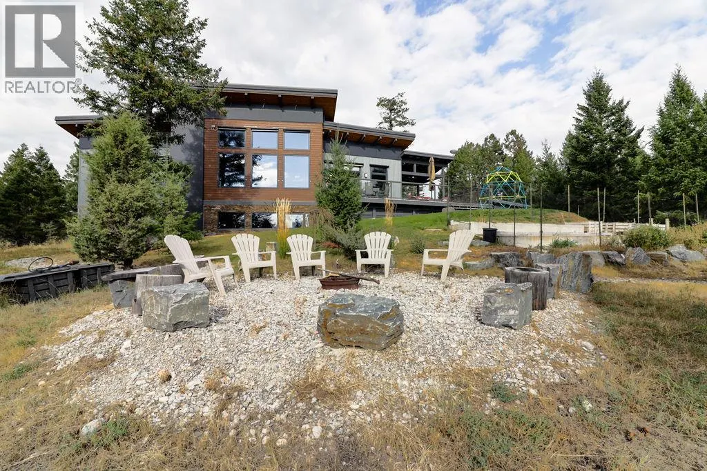2160 KOOTENAY 3 Road